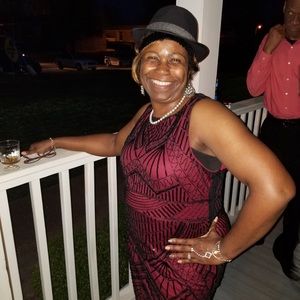 Meet your Posher, Debra